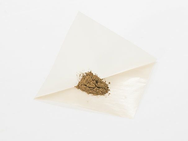 真鍮箔粉準金泥（赤口）2g入 | 箔座オンラインショップ