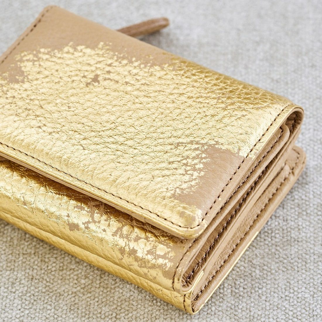 レザー三つ折り財布 | 箔座オンラインショップ